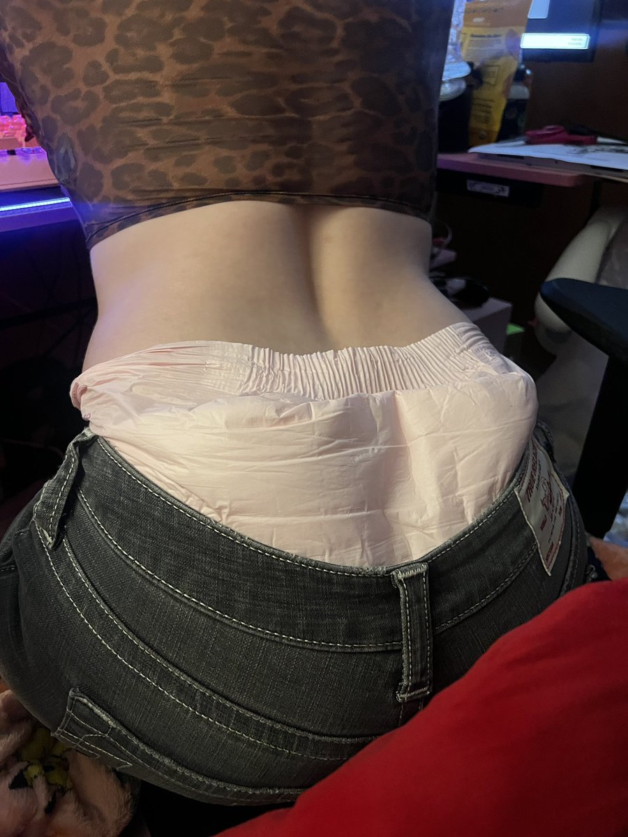 theerussiand0ll's tweet photo. Thick diaper sitting fat 🤭 Filthy, padded, and deliberately showing off. https://t.co/cCKdO50VuK