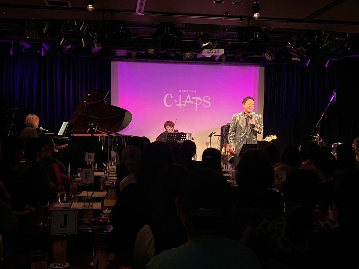 musicarey's tweet photo. 優ちゃんこと原田優一さんの
Birthday LIVE 終了いたしました。優ちゃんの素晴らしい歌と素晴らしいトークに笑顔満開の会場！満員のお客様と共に、
そして音楽と共にお祝いできて
素敵な夜となりました！
優ちゃん、おめでと〜♡
#原田優一　#birthdaylive 
#六本木claps #yukachanband https://t.co/KuGepNQwdi