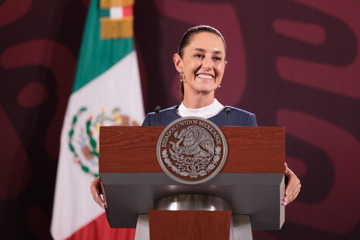 RicardoMonrealA's tweet photo. Felicito a nuestra Presidenta @ClaudiaShein por la presentación de su Segundo Informe de Gobierno, que da cuenta de los avances y resultados alcanzados por el bienestar de las y los mexicanos. En la @Mx_Diputados seguiremos trabajando acompañando el proyecto de transformación. https://t.co/8sHEQ1iugI