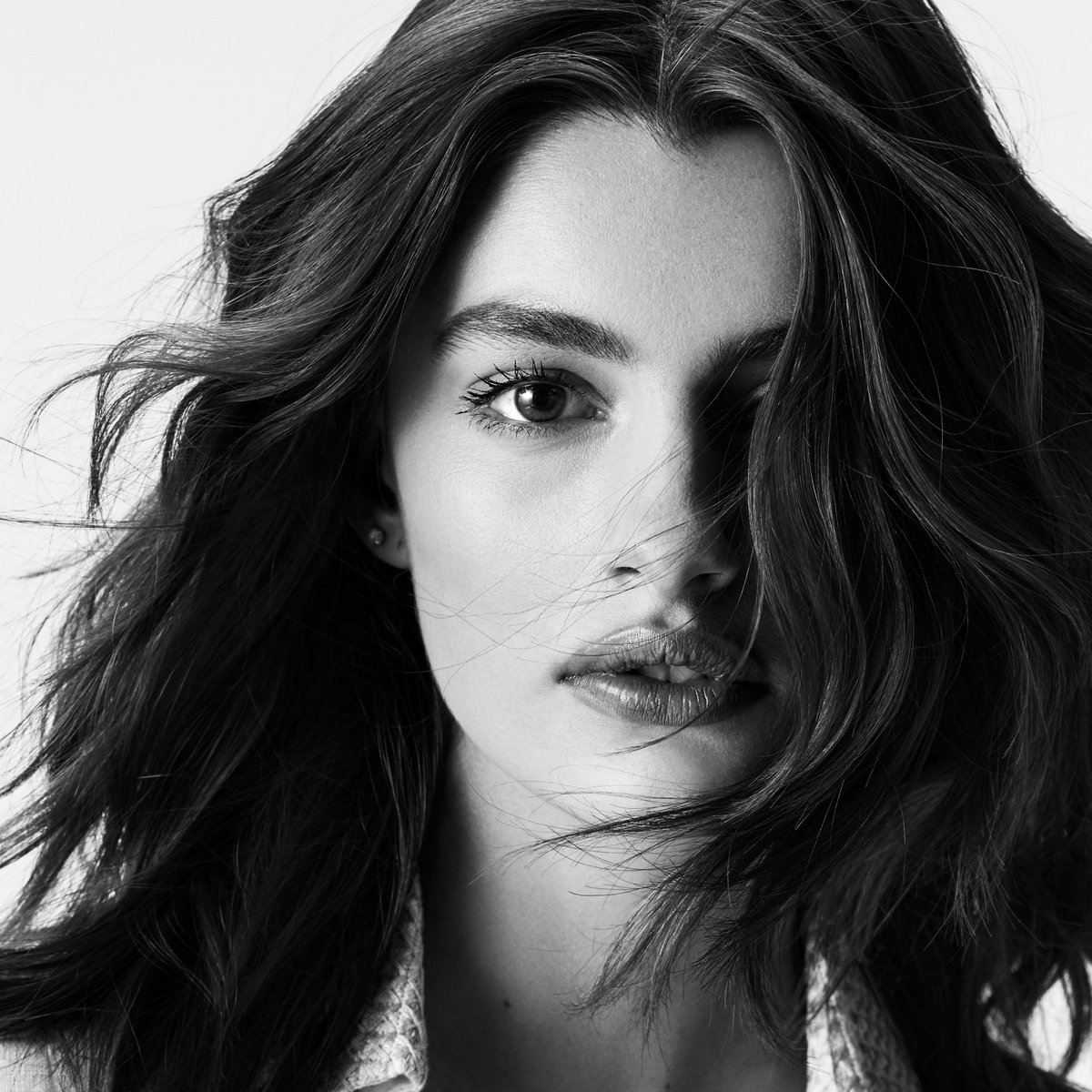kconnorupdate's tweet photo. kit connor has inked a deal to star opposite diana silvers in "prǝppy," a true-crime film to be directed by janicza bravo ("zola")

based on an original screenplay by david levine and rose lichter-marck, "prǝppy" explores the summer of 1986 leading to the murder of recent high school graduate jennifer levin at the hands of robert chambers, a former manhattan private-school student, in new york's central park. the shocking crime — in which chambers was dubbed the "preppy killer" — captivated a generation and put privilege, class, and sex on trial

🔗: https://t.co/aczVzY01kW