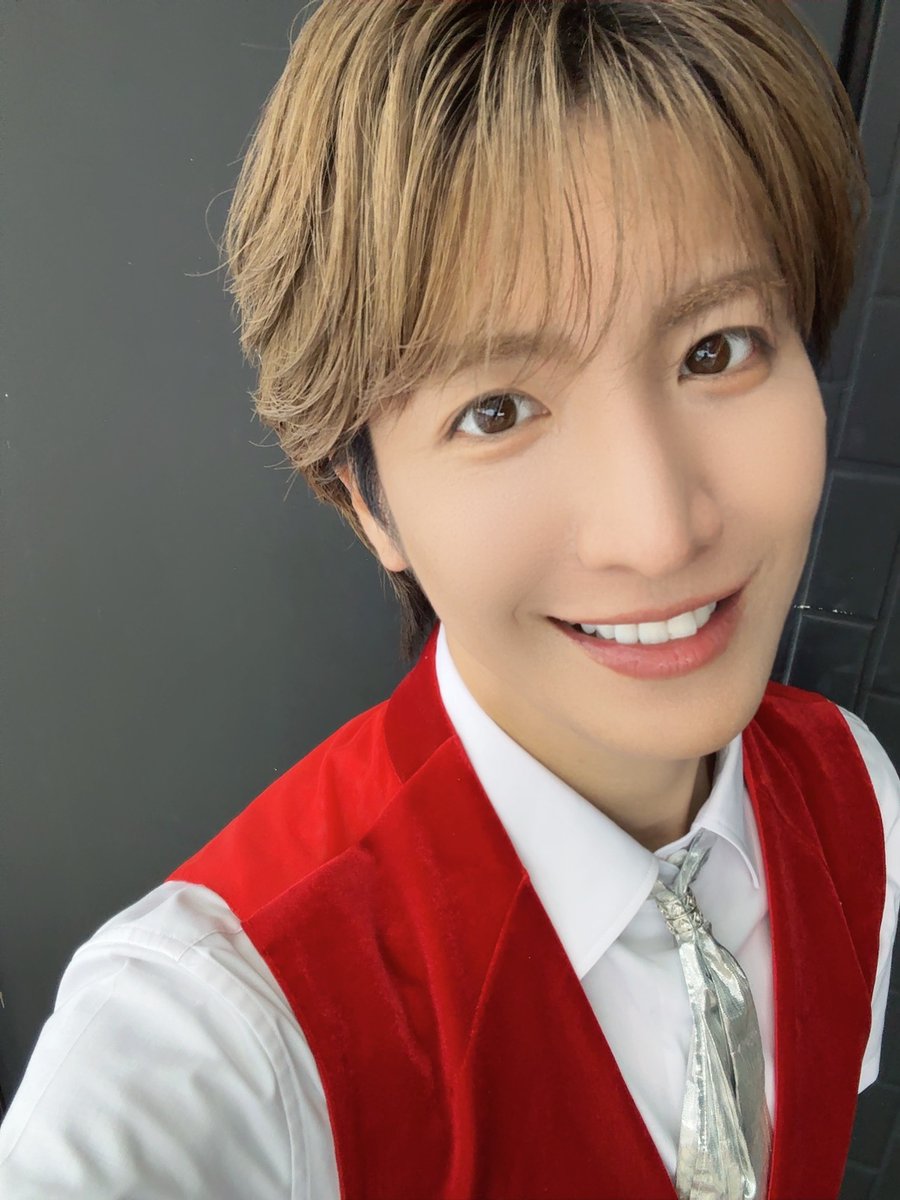 takuya_matsuri's tweet photo. おはよう🥹💓

今日は舞台稽古です！☺️❤️
9月に入ったし本番ももうすぐだし
どきどきしてます🥹❤️‍🔥
やっぱり舞台って難しいなぁと
思うことも多々あるんやけど
日々少しずつ不安要素を消せるよう
頑張っています😌💙
本番は100パーセント楽しんでできるようにお稽古頑張ってきます❤️‍🔥☺️

ということで9月に入ったので
みなさまぜひたくやB4NDに参加してみてはいかがですか？☺️❣️
どんなに忙しくてもできる限り
写真、動画、ボイス、メッセージと
僕の日常を送ってます😍👍🏻
ここでしか観れないもの知れないこともたくさんなので気になってる方ぜひ参加してくれたら嬉しいです🥹💞

そしていつも毎日のおはように返信くれてありがとう😭❤️‍🔥
毎日みんなのお返事が嬉しくて元気出てやりがい生き甲斐を感じてます😍💕
大感謝😊💞

ではでは
今日も一緒に頑張りましょう😋💙

#MATSURI
#松岡卓弥