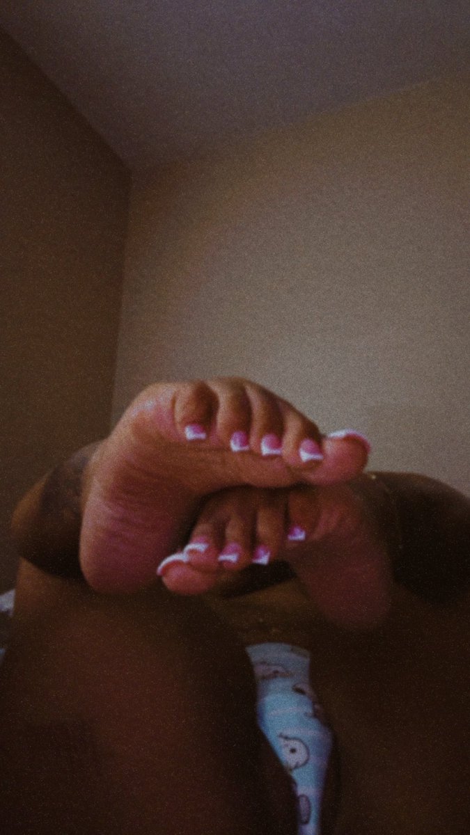nycherlin's tweet photo. What Color Should I Get Next 👀😍🧚🏽‍♀️
#pixiethefootfairy https://t.co/kIAntSqZ27