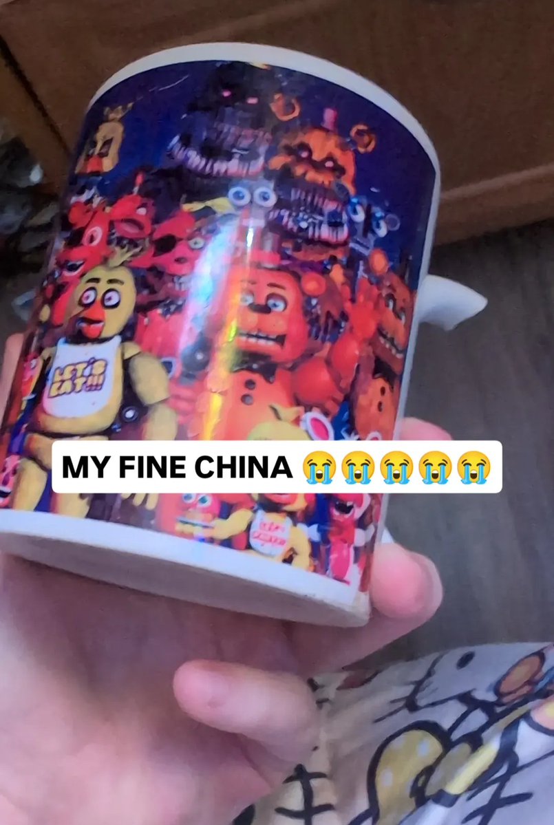 DrTwisterTime's tweet photo. My cat broke my fnaf mug handle into 3 pieces yesterday
#vent #DontTalkToMe #lifeismeaningless #fnaf #rip #flyhigh #autismawarness what am I going to do without my fnaf flea market mug... https://t.co/KZHifKvv3R