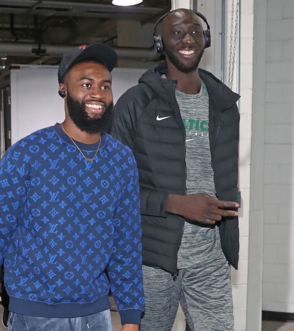 TheDunkCentral's tweet photo. BREAKING: The Sixers are signing Tacko Fall https://t.co/nIV2xsJpYy