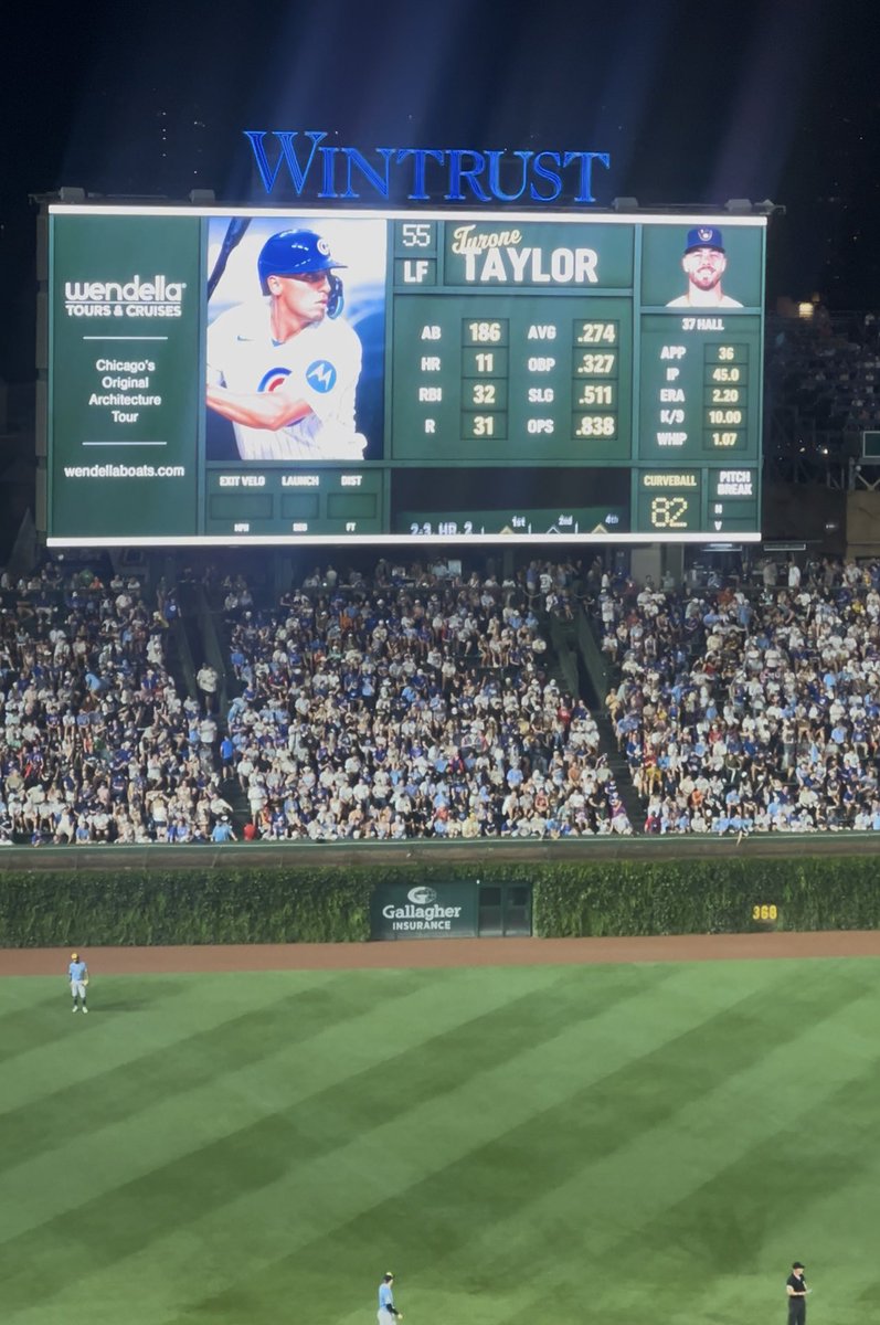 VoluptuousZee's tweet photo. Last minute adventure to see the cubs game last night . So many home runs . I lost count . #gocubs https://t.co/YrSiMop6Cg