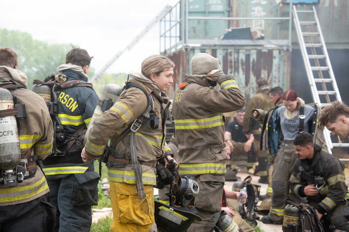 ButlerCC's tweet photo. Today, we honor the bravery and dedication of all first responders who sacrifice so much to keep us safe. 👮🏾‍♀️🚔👨🏻‍🚒🚒⁠
⁠
We’re especially proud of our Butler students working to become the next generation of heroes. Thank you for all you do! 🩺🚑⁠
⁠
#NationalFirstRespondersDay #ButlerProud