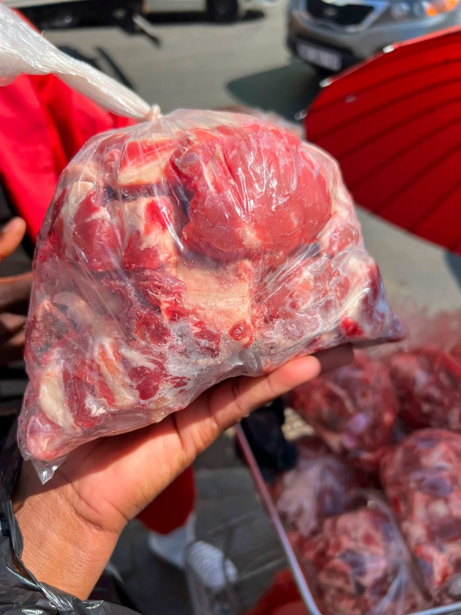 mbalis_bakery's tweet photo. R5 each pack of beef 🥩 https://t.co/QftrFtrtAm