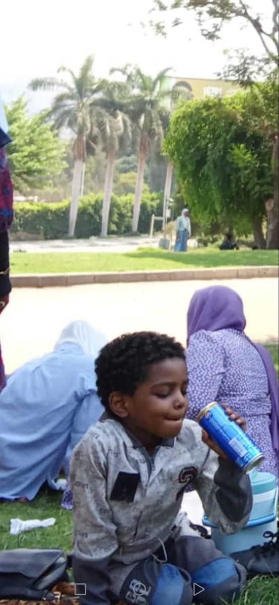 hashsudan's tweet photo. 🔴من الفيسبوك :دا ولدي وضاح عندو توحد، ضاع في حديقة الازهر  من امبارح الساعة ٢ ضهر كان تبع رحلة مدرسية، لو في ناس ساقوه معاهم بالغلط الرجاء يتصلو علي في الارقام التالية، هو لابس اللبسة الرمادية الفي الصورة البشرب فيها ببسي و لو في اي شخص شافوه الرجاء يتصل علينا، يا جامع يا رقيب 
01044013276
01558281449
#ريتويت