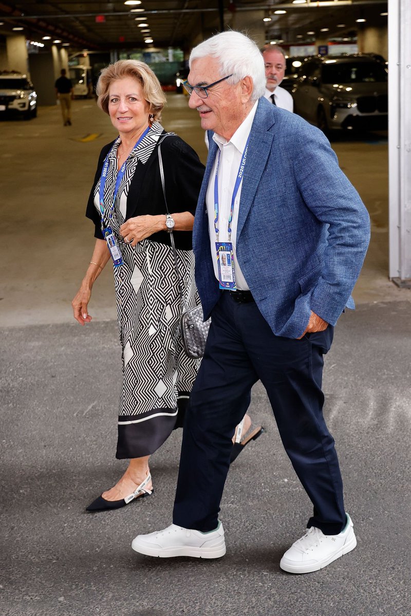 norinchi_df's tweet photo. Robert and Lynette Federer , last night, at the @usopen .
Proud parents 💝 https://t.co/2IplmhK42X
