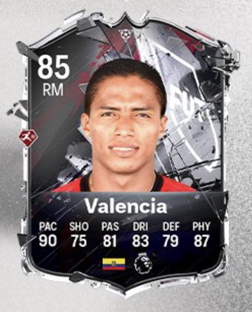 FIFA22_INFO's tweet photo. The best RB in FIFA history is back 

🥹🥹🥹🥹🥹🥹🥹 https://t.co/pa93lY38Jk