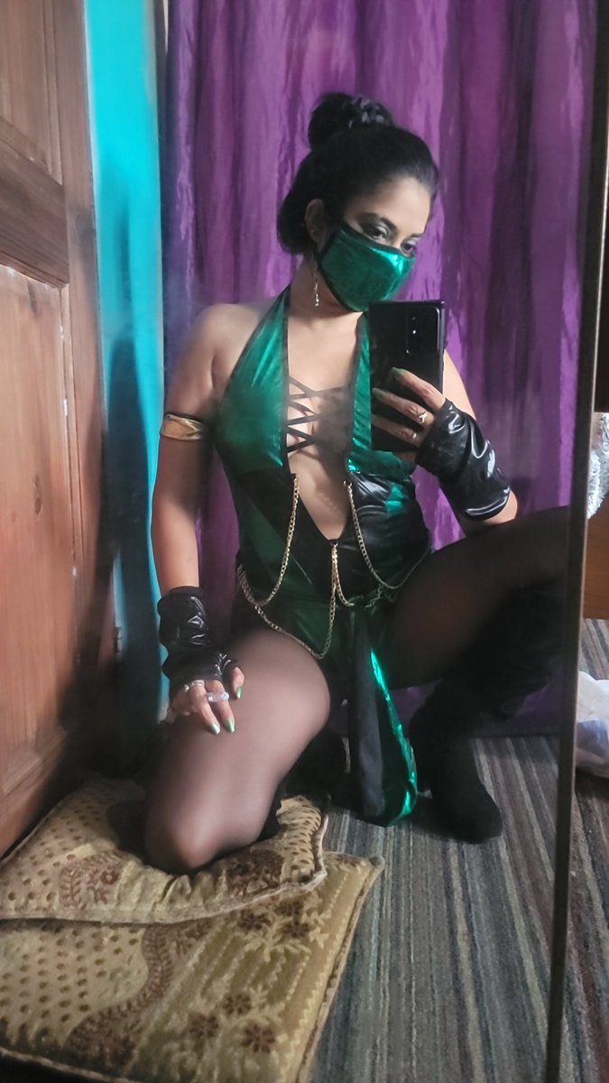 The_Goddess_k's tweet photo. "Blind loyalty is not a good thing as I have learned, you must keep your eyes open to anticipate the finishing blow..." - #Jade #MortalKombat. 
#galactakon 2026 , another one for the books. 

#cosplayer #trinidadandtobago #mortalkombat #goddessk #caribbeangirl #promotwt #selfie https://t.co/92WV94rFuD