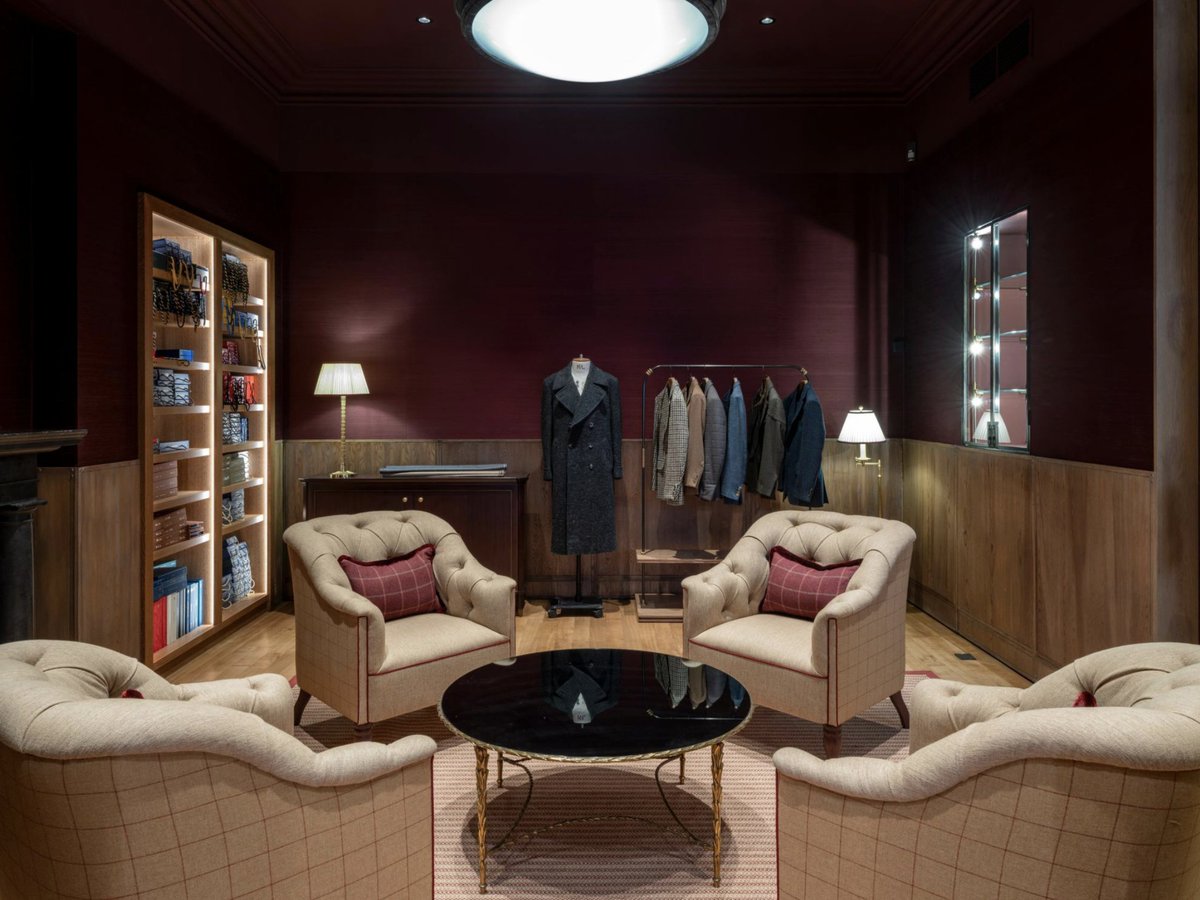 cppluxury's tweet photo. Gieves &amp; Hawkes opens newly renovated Savile Row flagship boutique

https://t.co/NyQpjUUZz9 (full article)

#GievesHawkes #SavileRow #London #luxuryfashion #luxurytailoring #luxury #fashion #menswear #madetomeasure #luxuryretail #luxuryboutique #renovation @GievesLondon https://t.co/GJRv1CYwqa
