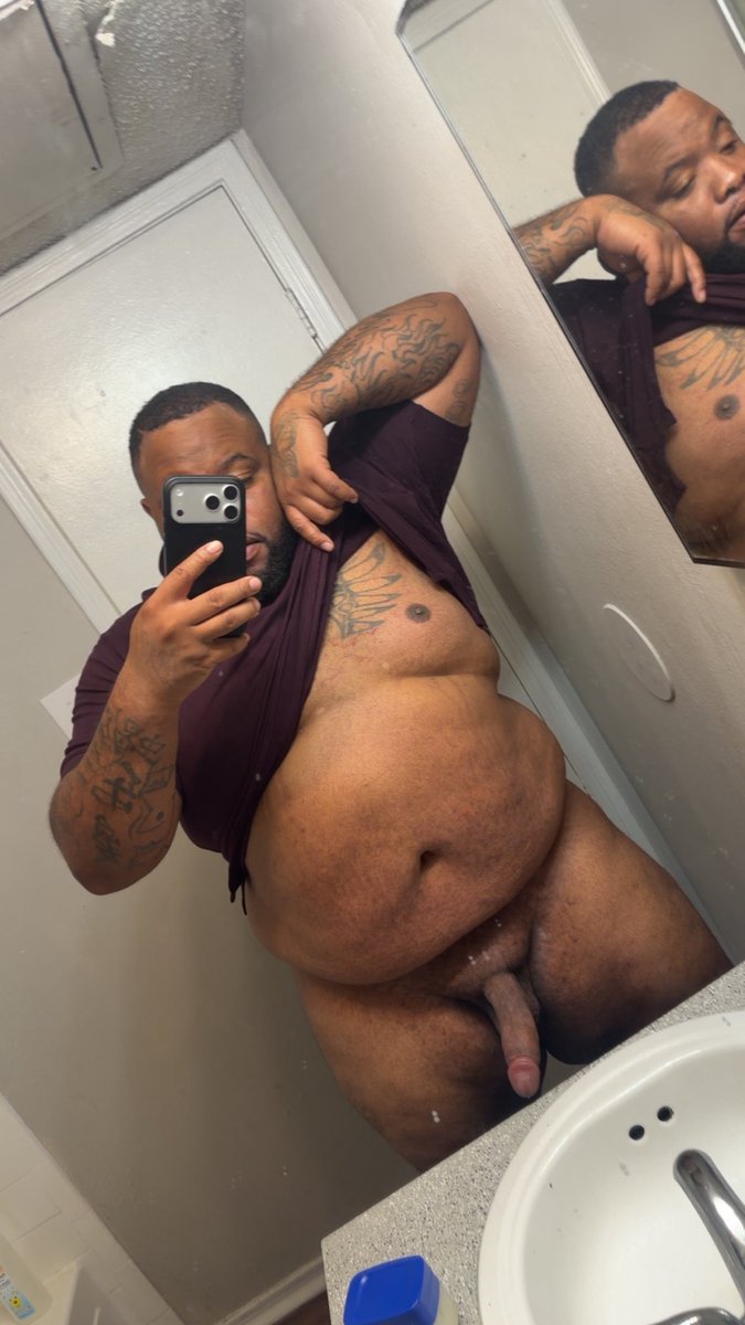 bigfatsugexxx's tweet photo. THE BIG DICK FAT NIGGA 🍆🍆 https://t.co/ZFNVfzhvvc