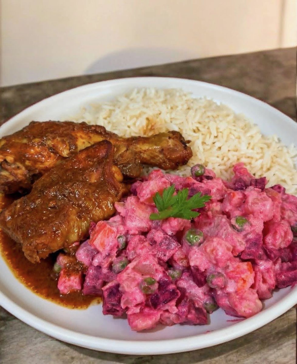 SofySerene's tweet photo. Te invitan a almorzar y este es el almuerzo. ¿Qué le dirías? https://t.co/BV5lzsaxq9