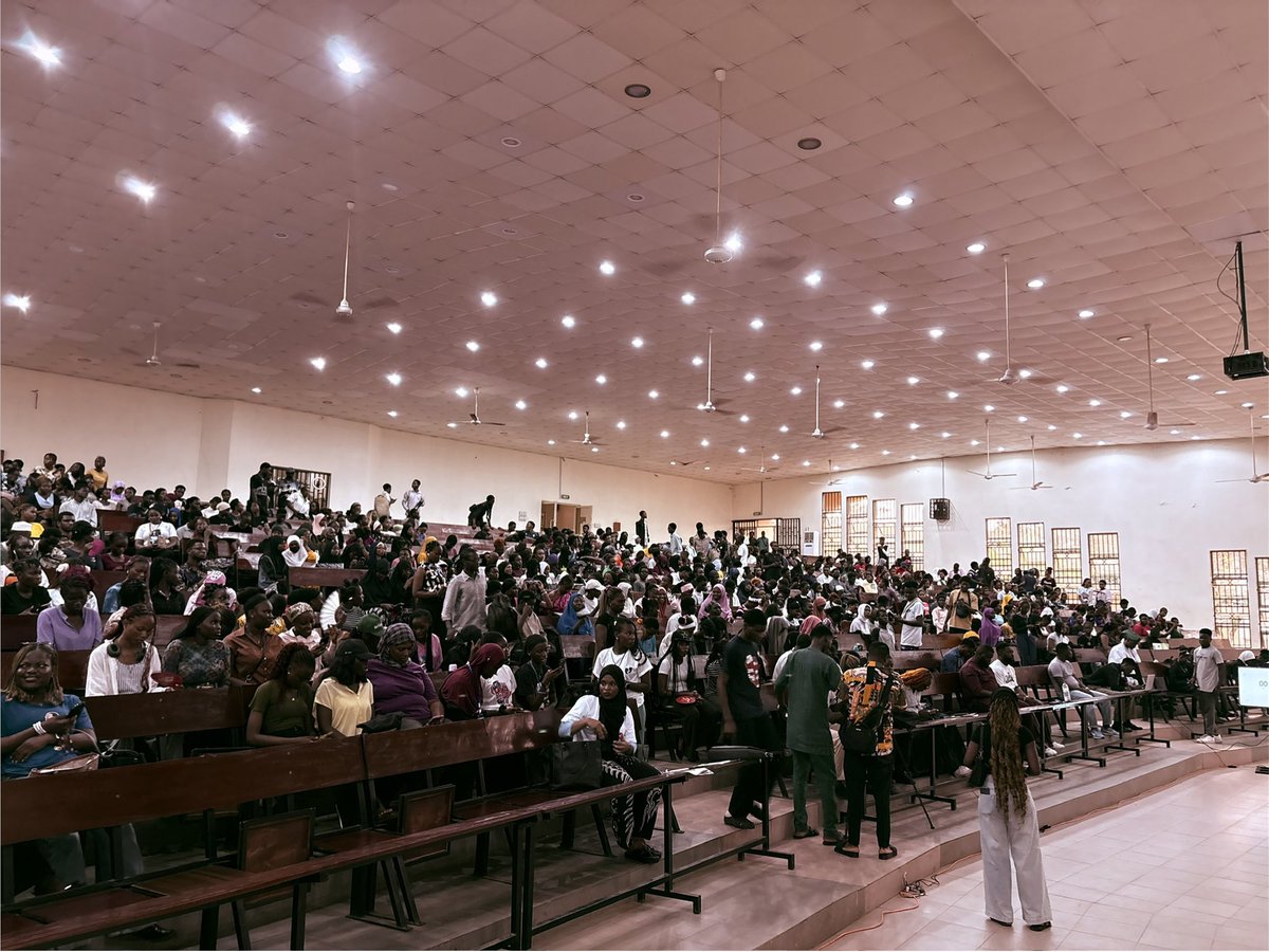 jawwar_ui's tweet photo. Which hall and faculty is winning Jawwar 2026? 🏆 

Rep your constituency in the comments section  👇 

#jawwar #jawwar2026 #jawwarui #jawwarthe12threckoning https://t.co/8oW8p29GoL