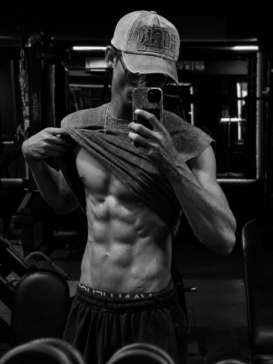 JennyWalkear's tweet photo. Mỗi ngưởi có một cá tính và phải có sự thay đổi mới làm nên cuộc sống màu hồng còn một màu mãi sẽ rất chán nên ai cũng cần sự thay đổi #xuhuongtiktokkk #xuhuongtiktokkkk #xuhuongtiktokkkkk #xuhuongtiktokkkkkk #xuhuongtiktokkkkkkk https://t.co/oPSGLN2CoQ