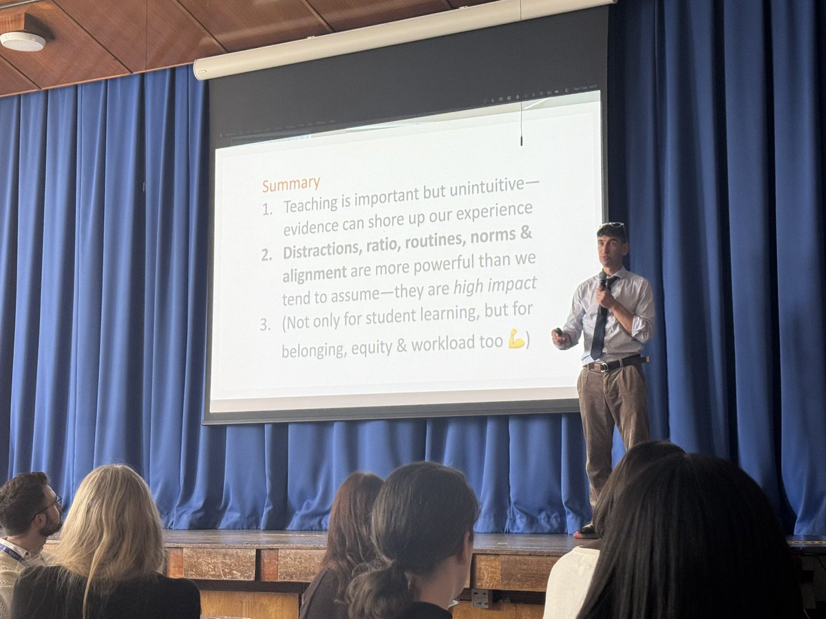 LPGSBromley's tweet photo. Great to welcome back staff to school after the summer break for the first of our INSET days and to invite @PepsMccrea to talk to us about norms, routines, distraction and participation. #TeamLPGS https://t.co/bpuf1MI1Za