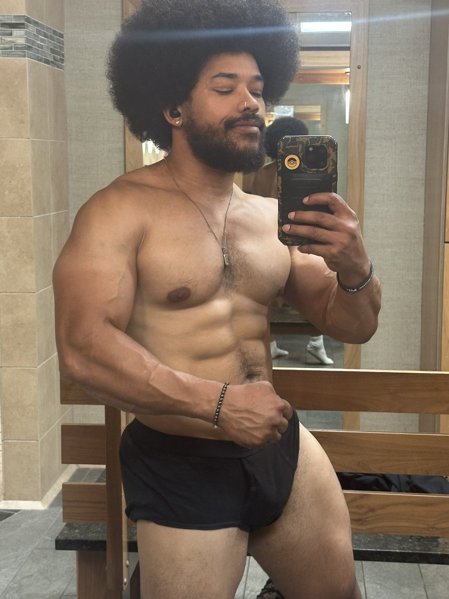 DerekVinso24668's tweet photo. Who wants to learn the methods of making your body look good feel good? https://t.co/hWwGUvN5kf