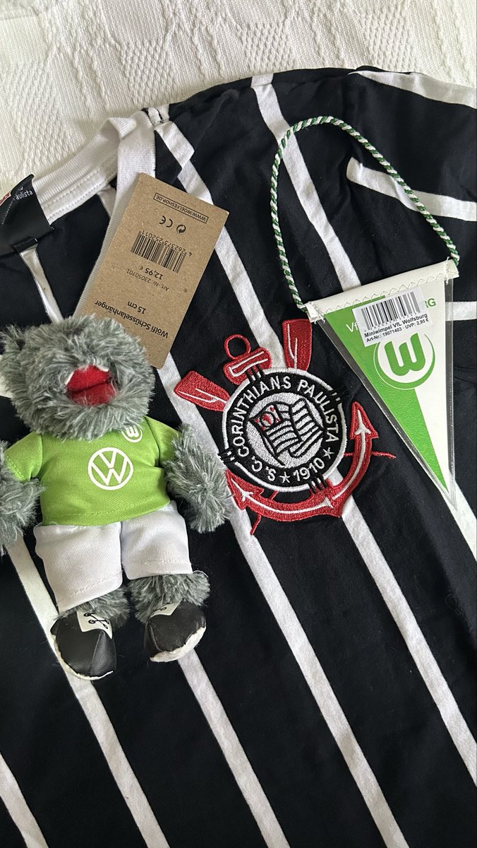 eduperrone's tweet photo. @VfLWolfsburg_PT @Corinthians @asbrabas @MeuTimao @Vivemos_Timao @TorcidaDoTimao @PoderosoCor @_sccpnews Parabéns Corinthians! Obrigado @VfL_Wolfsburg @VfLWolfsburg_PT https://t.co/9xCAGXhlr1
