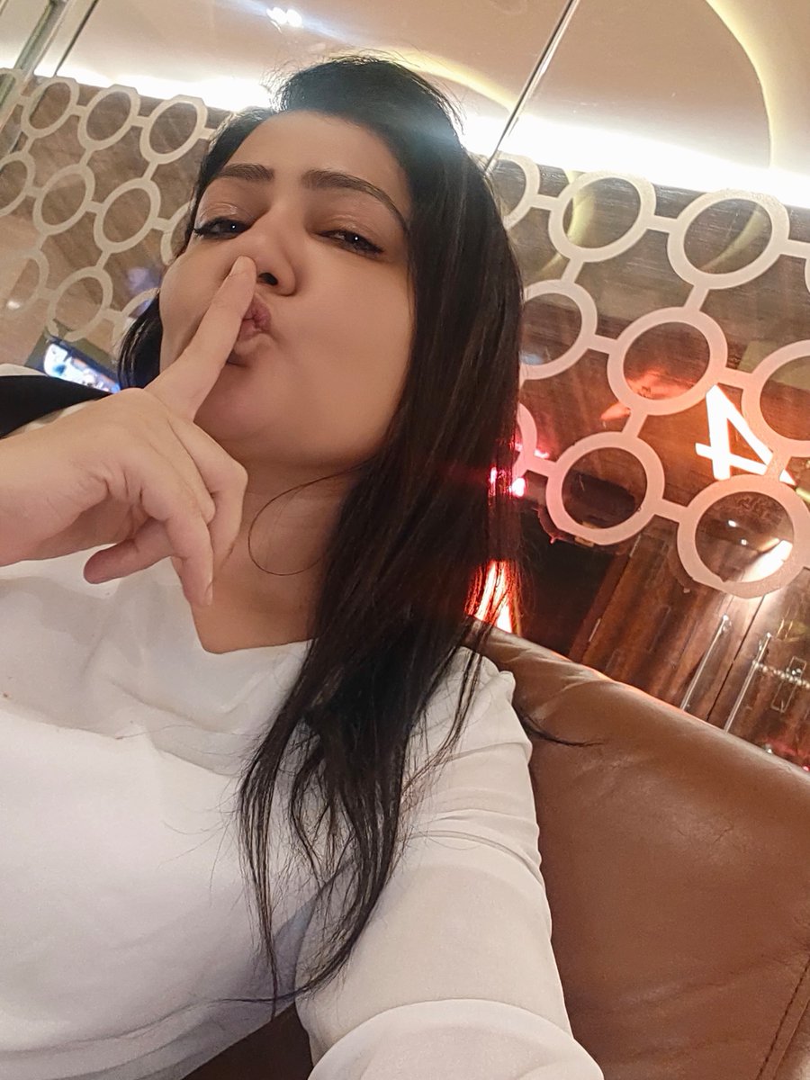 AlonsoCrossen's tweet photo. Cảm ơn e gái ủng hộ 1 em sh 125 nhoa😘 #xh #sh125 #xemaycu #xemayuytin #hamaxeluot https://t.co/rr801yqxV5