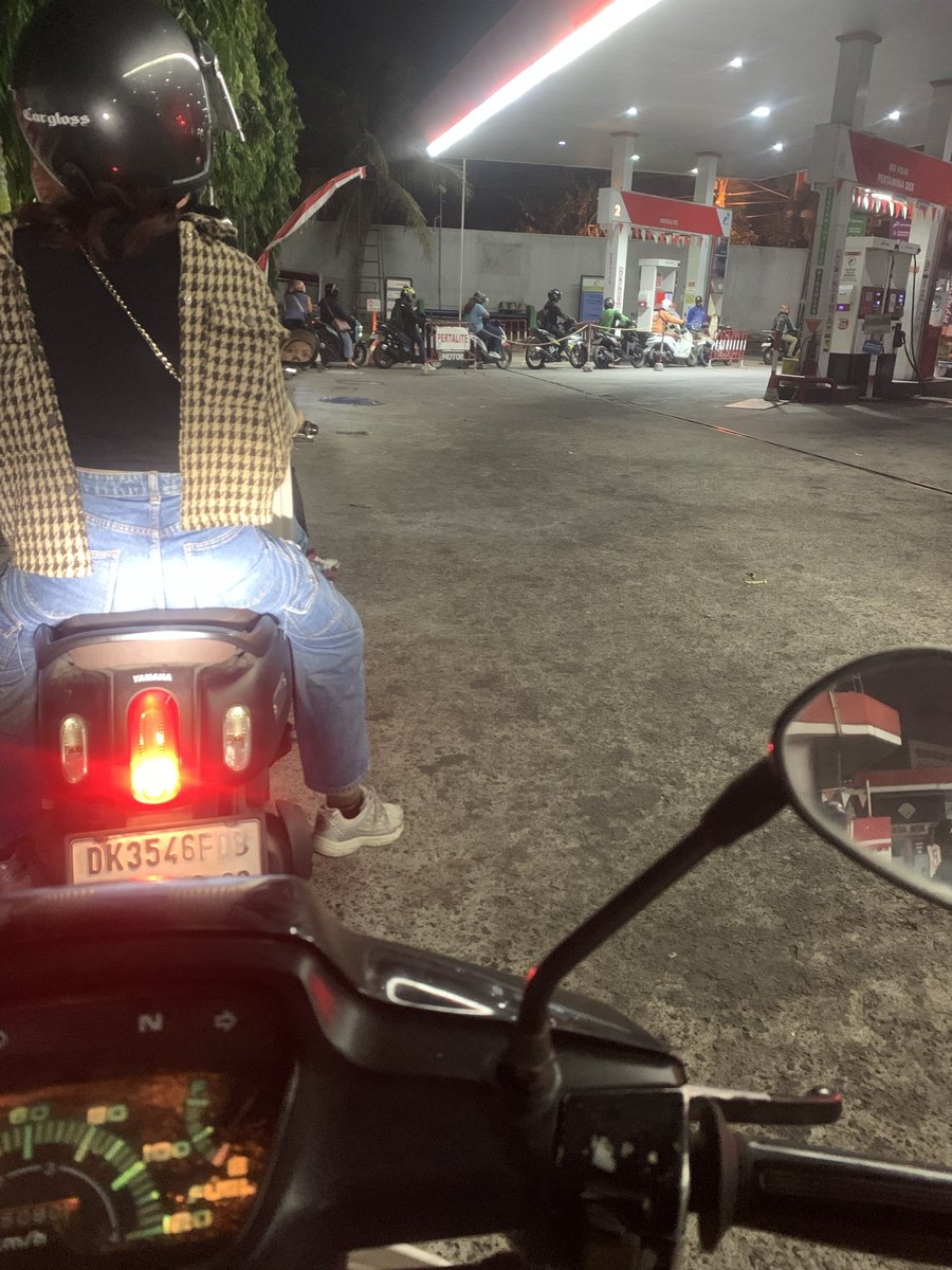 snurc_'s tweet photo. Jam setengah siji https://t.co/BG47aJaPoD