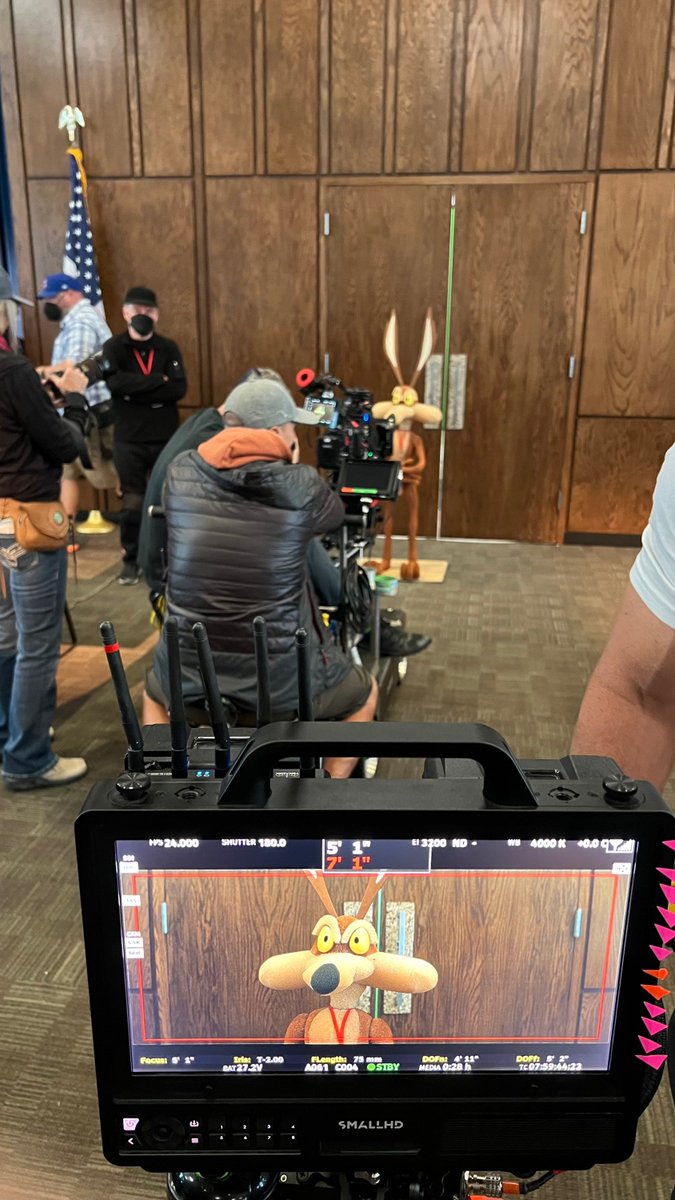 ToonHive's tweet photo. Behind-the-scenes looks at Wile E. Coyote during the filming set of ‘Coyote vs. Acme’.

(Source: https://t.co/Vpy1Gf2U0K) https://t.co/iEQdZHuQxP