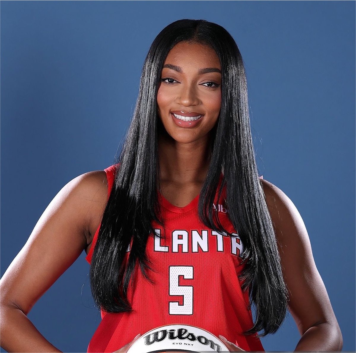 trendyhoopstars's tweet photo. NEWS: Angel Reese has been named the WNBA Eastern Conference Player of the Week for the second consecutive week.

Reese has now taken home two of the four Eastern Conference Player of the Week honors awarded in August. ✨ https://t.co/Vv28XnUObo