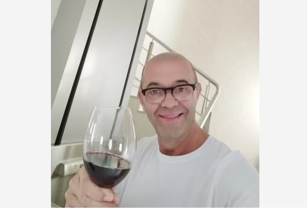 antiparalelo's tweet photo. É por você, tio França! https://t.co/NmV5Xfphm5
