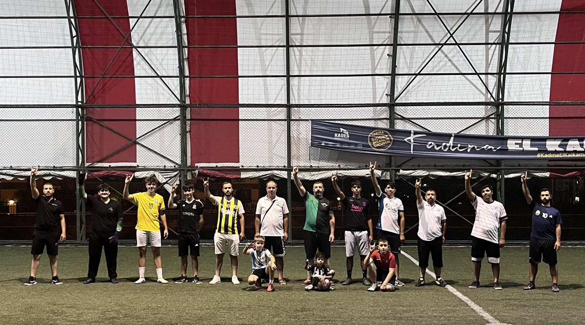 EvrenBulut22's tweet photo. Ülkü Ocakları Keşan İlçe Başkanlığı Olarak Spor Etkinlikleri Kapsamında Halı Saha Maçında Buluştuk.
Gençliğimize Sporu Sevdirmek 
Kötü Alışkanlıklardan Korumak Amacıyla  
Spor Etkinliklerimize Devam Edecektir.
#KeşanÜlküOcakları
@ayyildirim1 
@fatihaydin_TC https://t.co/QxRovmy9OF