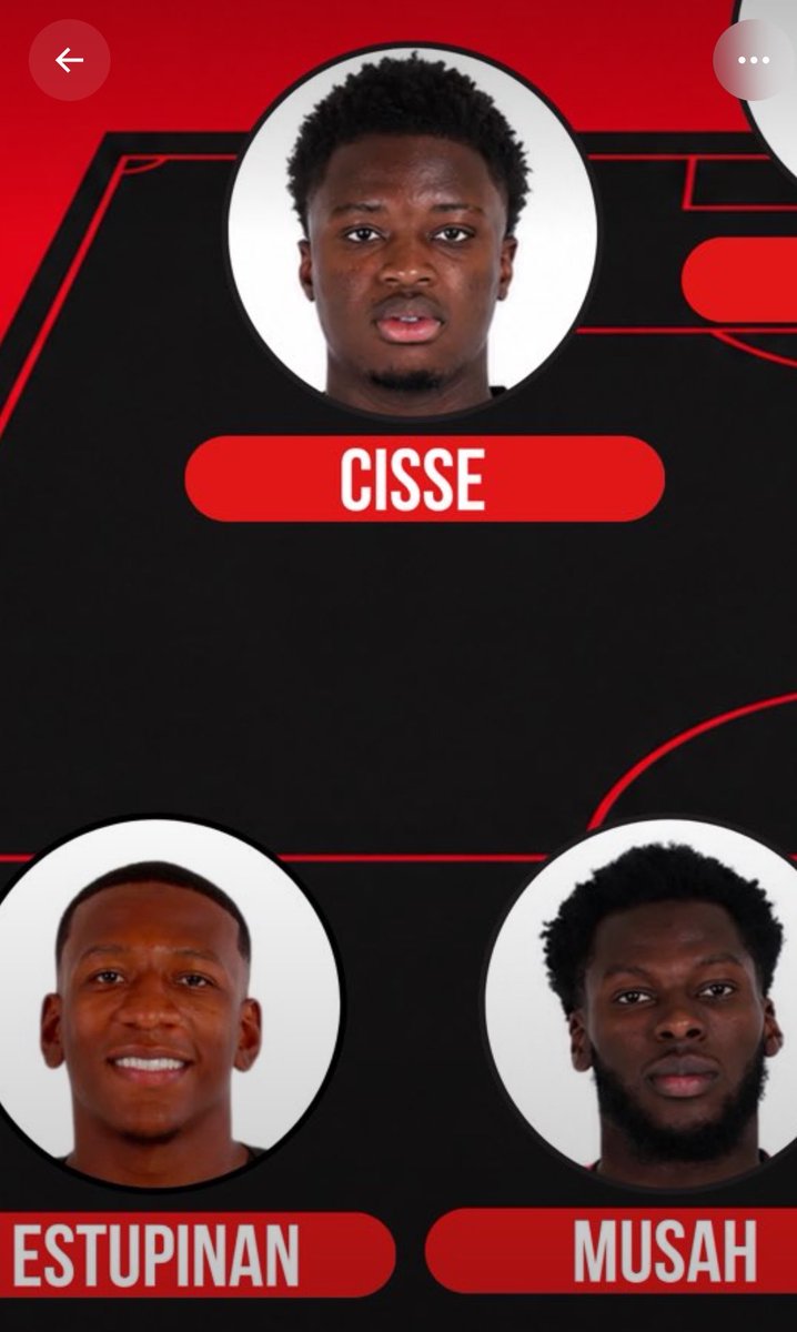 stevecounz's tweet photo. Se supportate questa roba il problema siete solo e soltanto voi. Questo non può essere il Milan https://t.co/6JFuCGxhLc