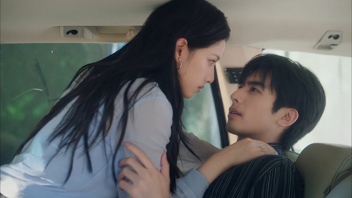 noentryi's tweet photo. 전개가 딱히 로맨틱하진 않았는데 
비주얼때문에 뭔 홍콩영화 한 장면이 됨 https://t.co/yIxPVVzX5i