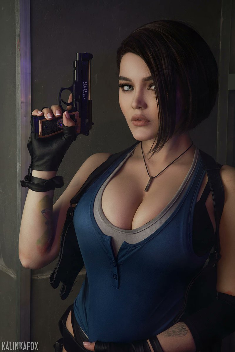 kristiemao's tweet photo. My Jill Valentine cosplay from Resident Evil https://t.co/LPPHH238OR