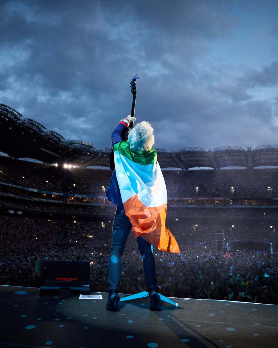 BonJovi's tweet photo. Dublin, you made Croke Park come alive!! We had a blast singing loud with you https://t.co/4gtsa9eKa5