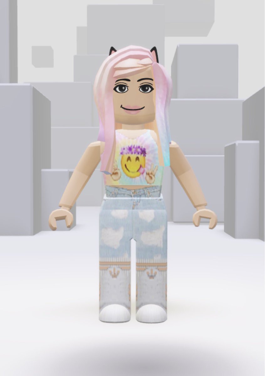 achocodachs's tweet photo. in honor or Roblox’s 20th bday, my first Roblox avatar w Robux 💔 (2017)

I was heavily inspired my absolute goat @ItsFunneh https://t.co/MtIDHkTL9o