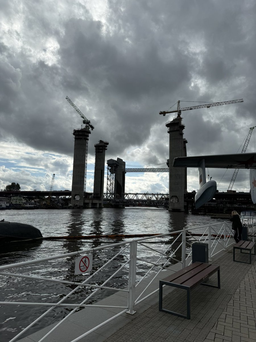 bagrafena's tweet photo. I just keep posting my photos here 'cause I love this city)
And this is also my days off with @SeaCat2401 
#kaliningrad https://t.co/wJpVdSxmet
