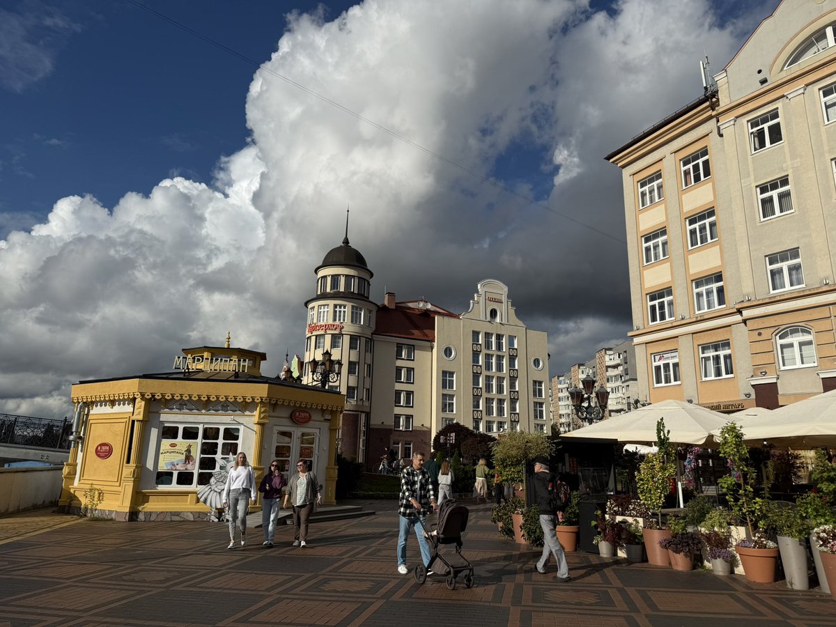bagrafena's tweet photo. I just keep posting my photos here 'cause I love this city)
And this is also my days off with @SeaCat2401 
#kaliningrad https://t.co/wJpVdSxmet