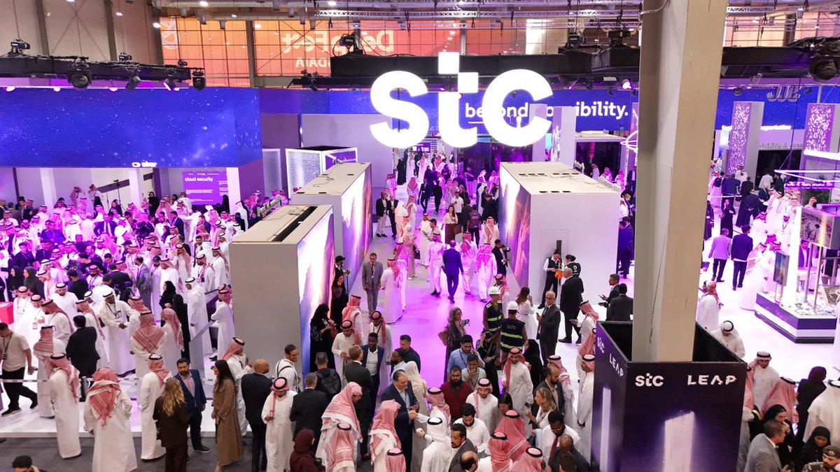 OKAZ_online's tweet photo. مجموعة stc تُمكّن اقتصاد المستقبل وتُسخّر خدماتها الرقمية لعدّة مجالات رئيسية 

للاطلاع على التفاصيل:
https://t.co/tZkWRx1eCI https://t.co/njhXVSWTU5