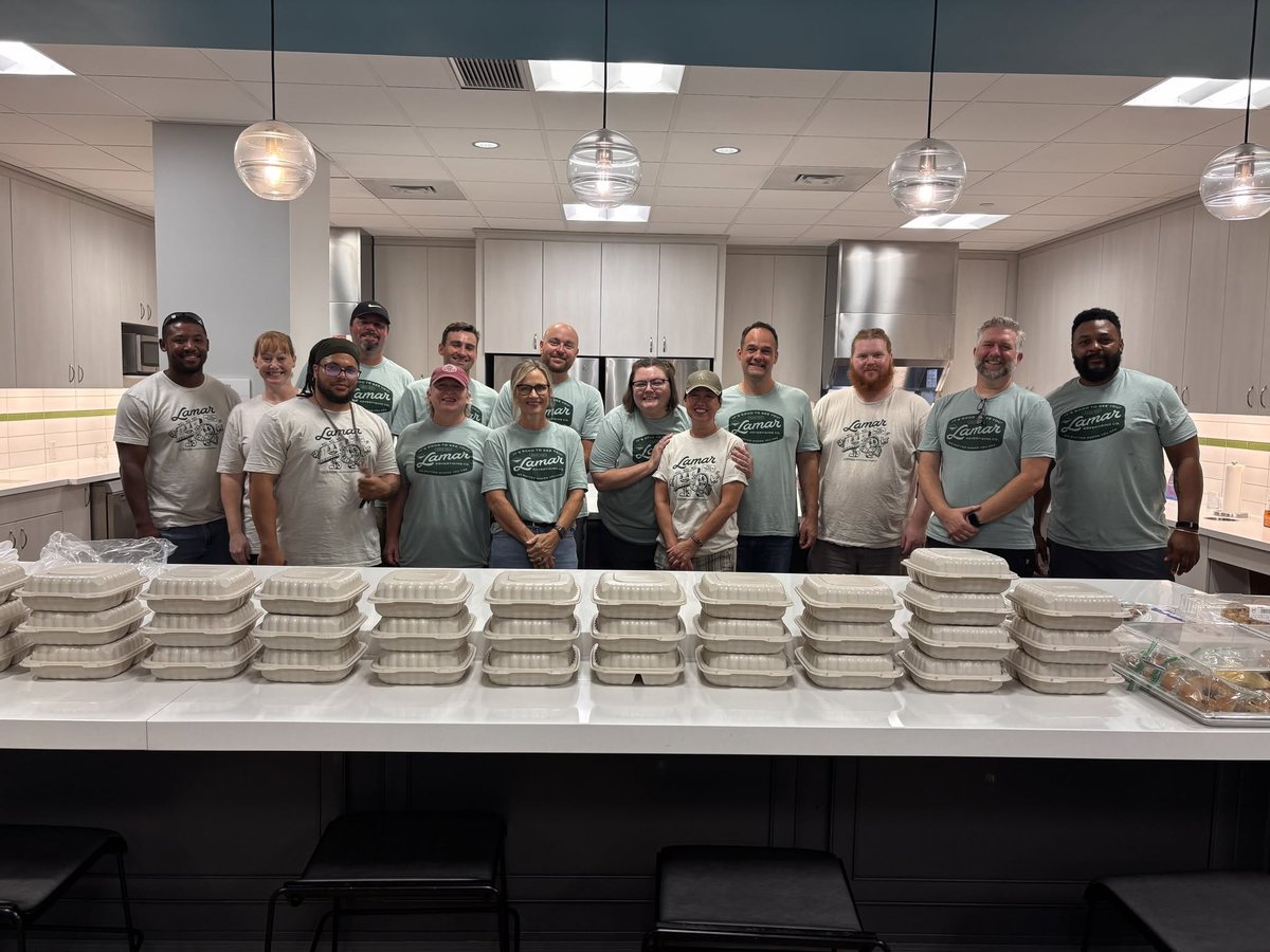 LamarOOH's tweet photo. Our Lamar team in Wichita recently served breakfast for families at the local Ronald McDonald House—another great example of our in-kind partnership in action. We love seeing our colleagues give back and support families in need! 
#LamarAdvertising #RonaldMcDonaldHouse https://t.co/O0y5pRgg5E