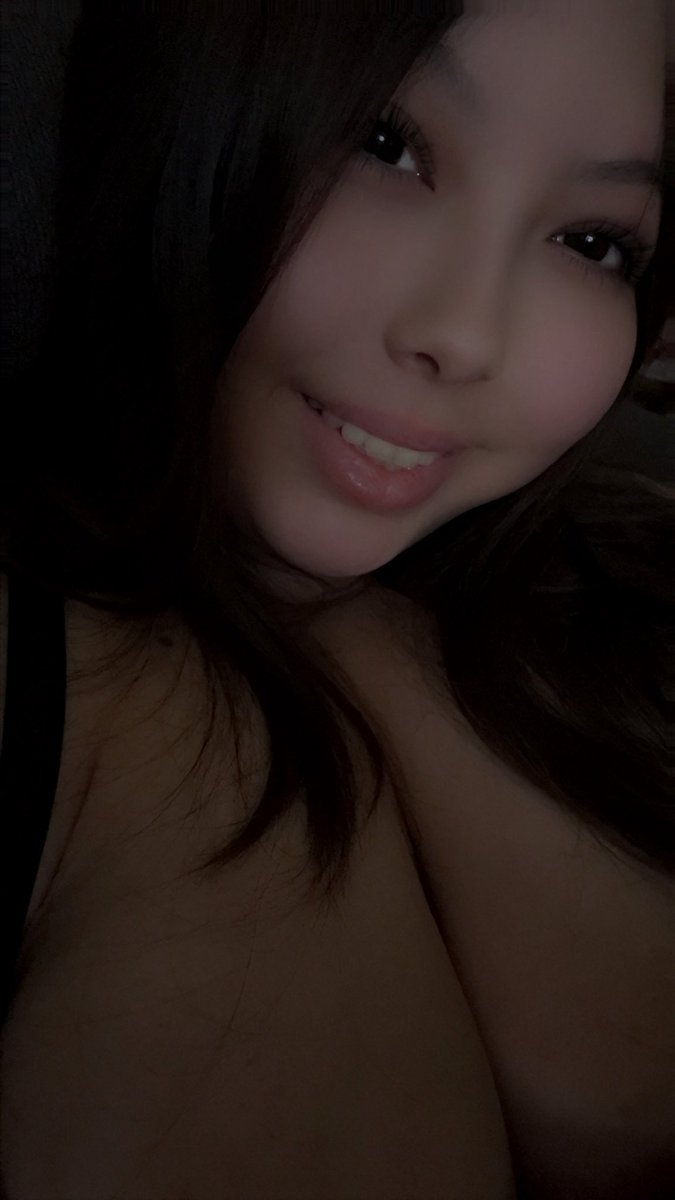 fatimaxrt's tweet photo. the face you’d look at during missi0naryy 😁 😉 https://t.co/pLvSsIZij7