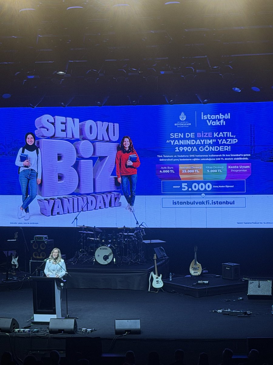 temcikterelelli's tweet photo. Şuradan bilgi geçmeye devam edeyim:
Vodafone ve Türk Telekom aboneleri için “Yanındayım” yazarak 1990’a gönderirseniz İstanbul’a okumaya gelen genç kadınlara burs için 100 TL bağışlayabiliyorsunuz. Turkcell Ensar’da kaldı herhalde o yok.
Neyse… 
Tebrikler @istvakfi Çok güzel bir iş, etiketiniz bile güzel…
#SenOkuBizYanındayız