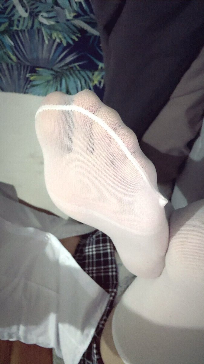 95794x's tweet photo. #男娘 #正太 #白丝 #腿 ՞˶•⩊•˶՞ಣ https://t.co/eCATHVmxx3