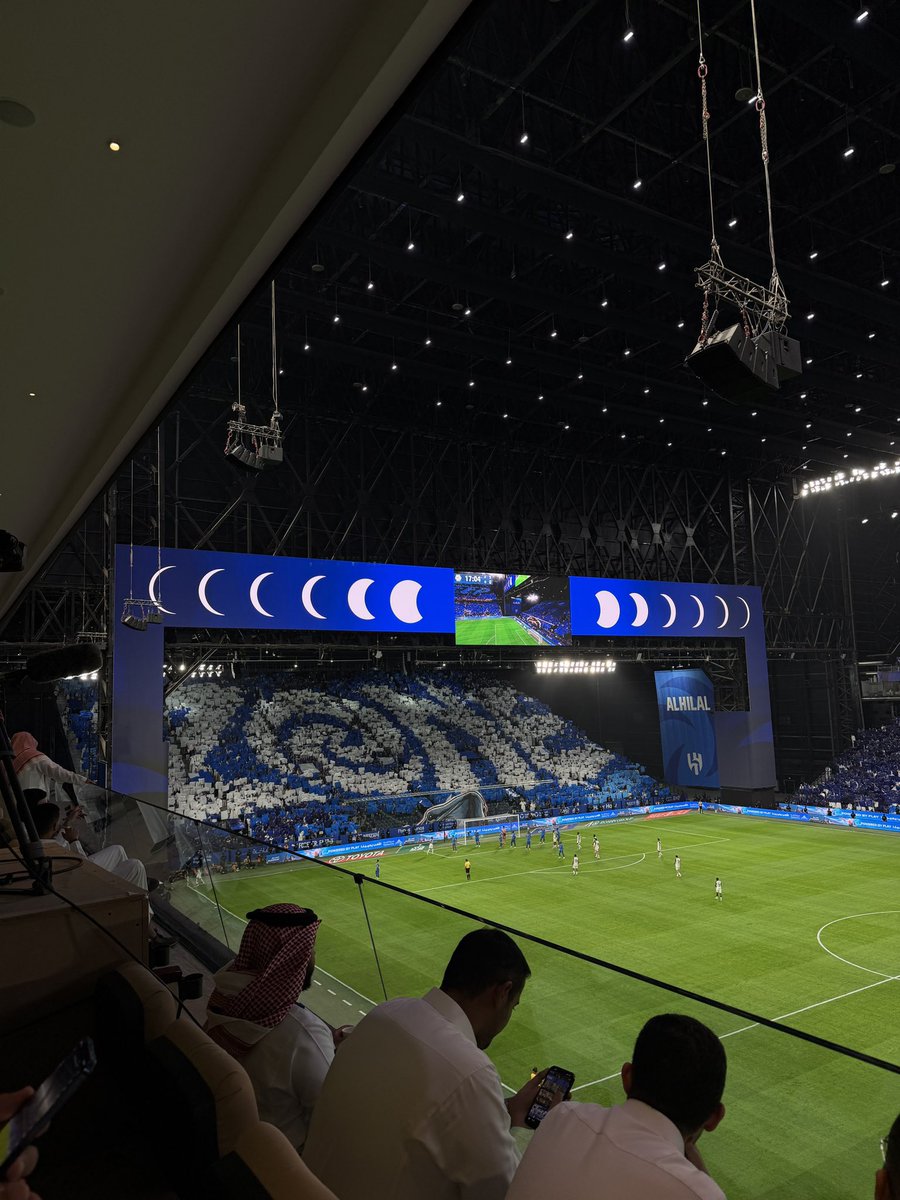 Misterkora's tweet photo. 🚨 للتاريخ! 🔵

آخر مرة تقدّم فيها الهلال 2-0 على الأهلي في ملعبه خلال الشوط الأول كانت في موسم 2023/24، ضمن الجولة 11 من دوري روشن.

🏟️ الهلال 3-1 الأهلي
⏱️ الهلال أنهى الشوط الأول متقدمًا 2-0.

واليوم الهلال يكرر السيناريو؟ 👀🔥

#الهلال #الأهلي #دوري_روشن https://t.co/QhHudamcIS