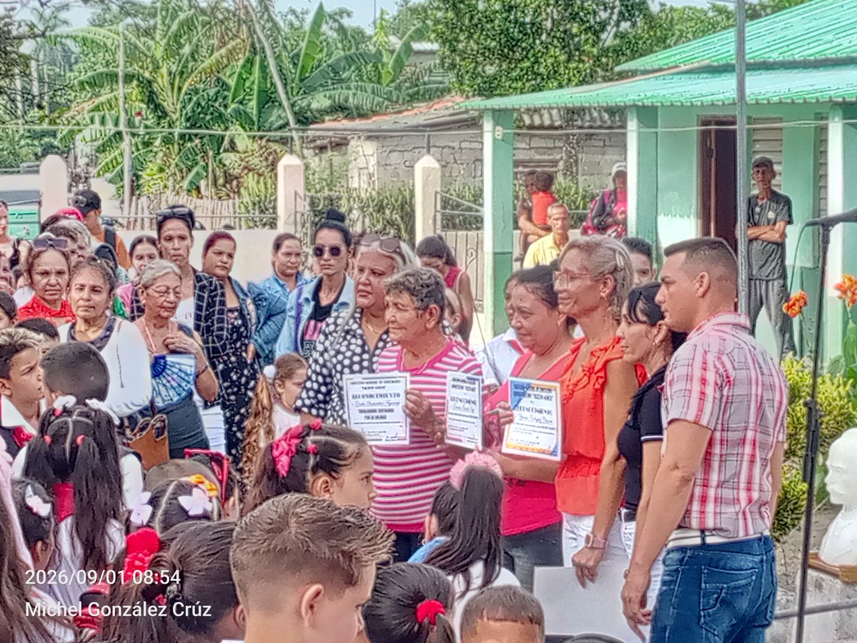 MGonzalez384's tweet photo. #1Septiembre Acto Municipal por el inicio del curso escolar 2026–2027 en la escuela primaria Rubén Bravo Álvarez, municipio #CalixtoGarcía.  
Un espacio de unidad y compromiso para seguir formando generaciones con valores y amor por la patria. #EducacionCalixteña https://t.co/4VZVnjMApn