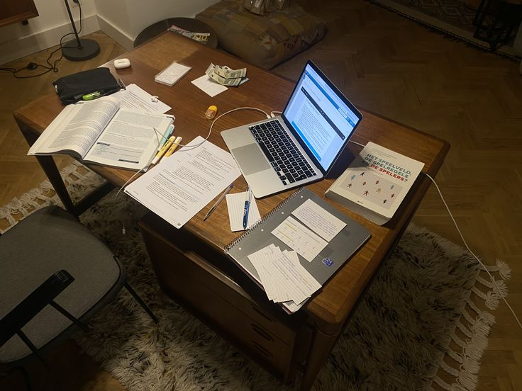 pilatesgirly's tweet photo. study everywhere! https://t.co/tJW3j97pCJ