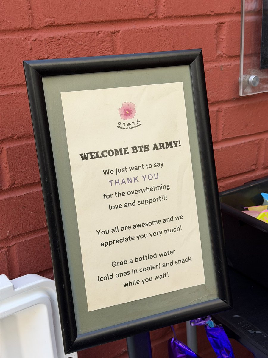 BE_Happier_BTS's tweet photo. Ahgassi Gopchang’s warm welcome to armys coming in for a meal 💜✨

Complimentary jelly snacks and cold ice water. https://t.co/o85jATHUE7