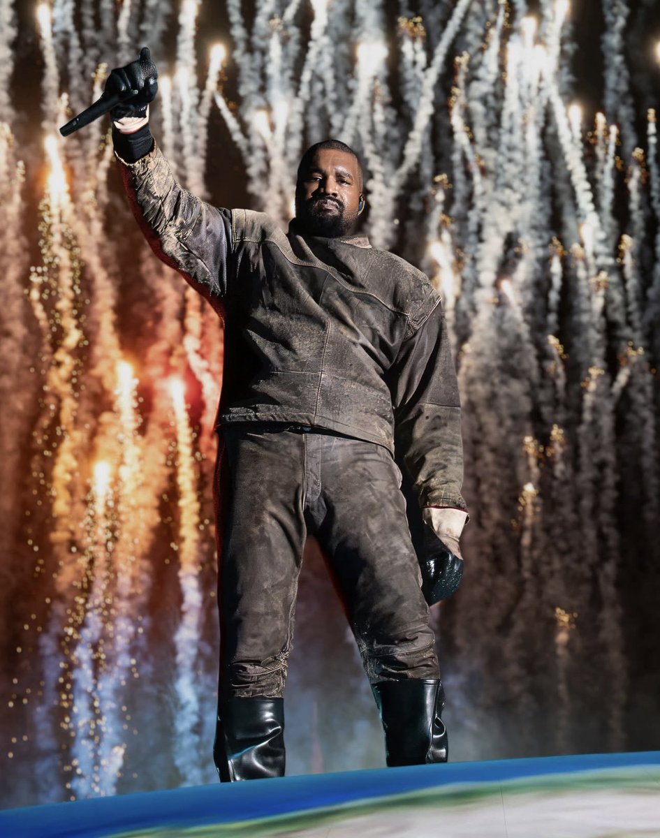 Rap's tweet photo. Ye announces three new US concerts‼️🇺🇸

▪️Houston — October 31
▪️Dallas — November 7
▪️Phoenix — November 21 https://t.co/GXxiFPCO3B