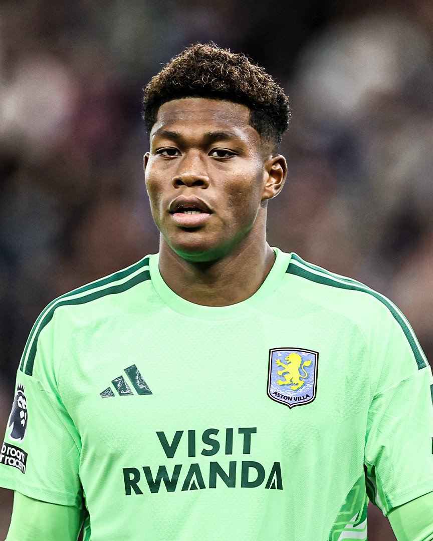 ESPNUK's tweet photo. Aston Villa's new goalkeeper Zion Suzuki:

🇺🇸 Born in the USA
🇯🇵 Plays for Japan, his mum's nation
🇬🇭 Father is from Ghana

😮 https://t.co/PsAl15fIsP
