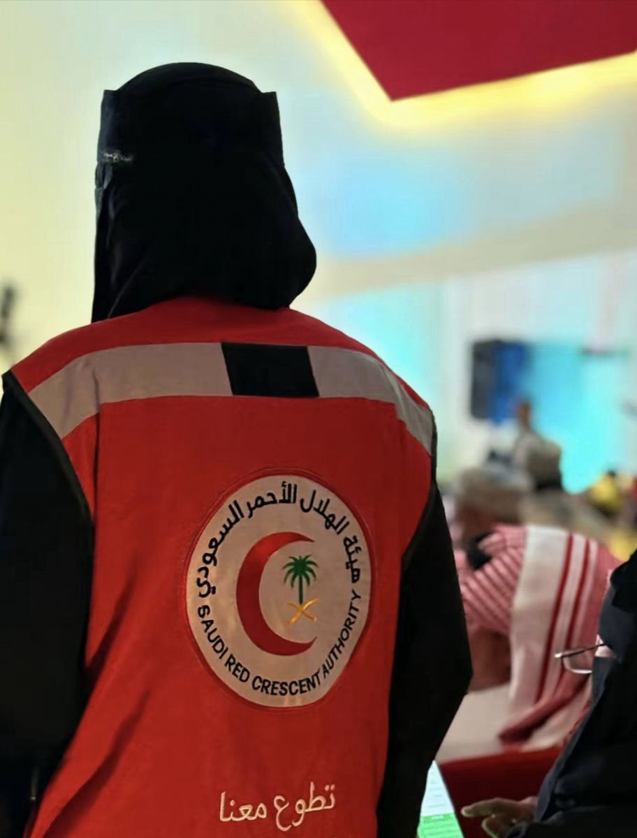 fwzytmkrt's tweet photo. فخورة بأني واحدة من هذا الفريق الملهم وصانع الإنجازات الاستثنائية ❤️🇸🇦

#جازان_نحو_العالمية https://t.co/PQouh0mDqc