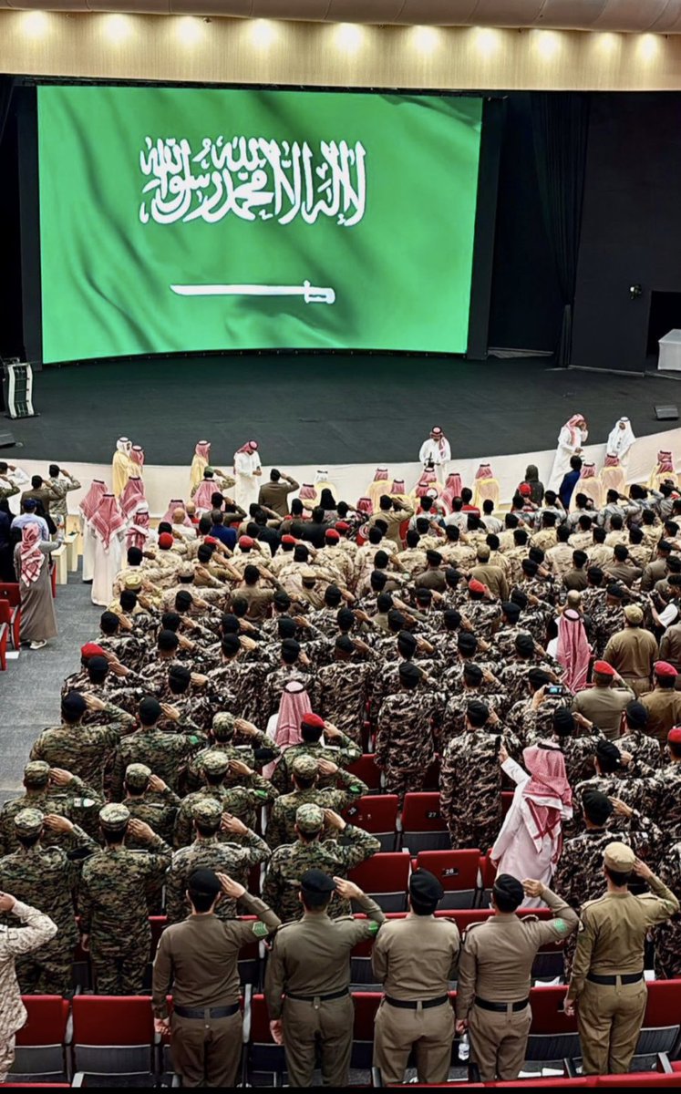 fwzytmkrt's tweet photo. فخورة بأني واحدة من هذا الفريق الملهم وصانع الإنجازات الاستثنائية ❤️🇸🇦

#جازان_نحو_العالمية https://t.co/PQouh0mDqc