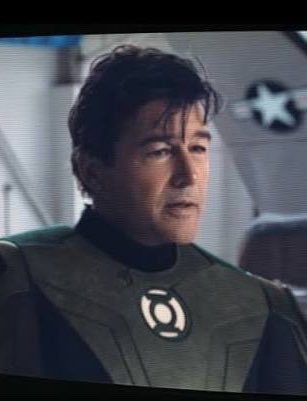 TheJokersGrimm's tweet photo. ‘LANTERNS’ showrunner, Chris Mundy, confirms episode 7 will focus on the backstory and psyche of Hal Jordan.

Further exploring what Hal meant in the premiere episode when he mentions having nothing to fear after losing a parent. https://t.co/JcKoUOU7ng